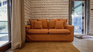 Living area - Arsulana Eco Lodge and Ayurveda Spa (Ginigathena)