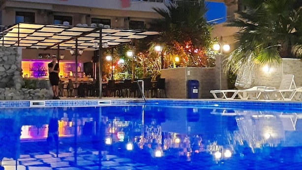 Unclassified image, 1 of 20, button - Altinkum Tatil Konaklari (Marmara)