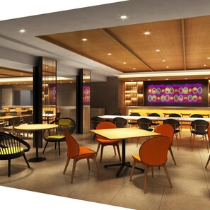 Una sala da pranzo moderna con diversi tavoli e sedie, un neon e un soffitto in legno.