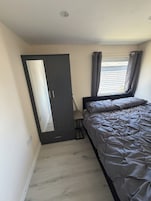 2 dormitorios y ropa de cama