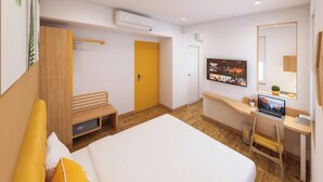 Caja de seguridad en la habitación y escritorio 