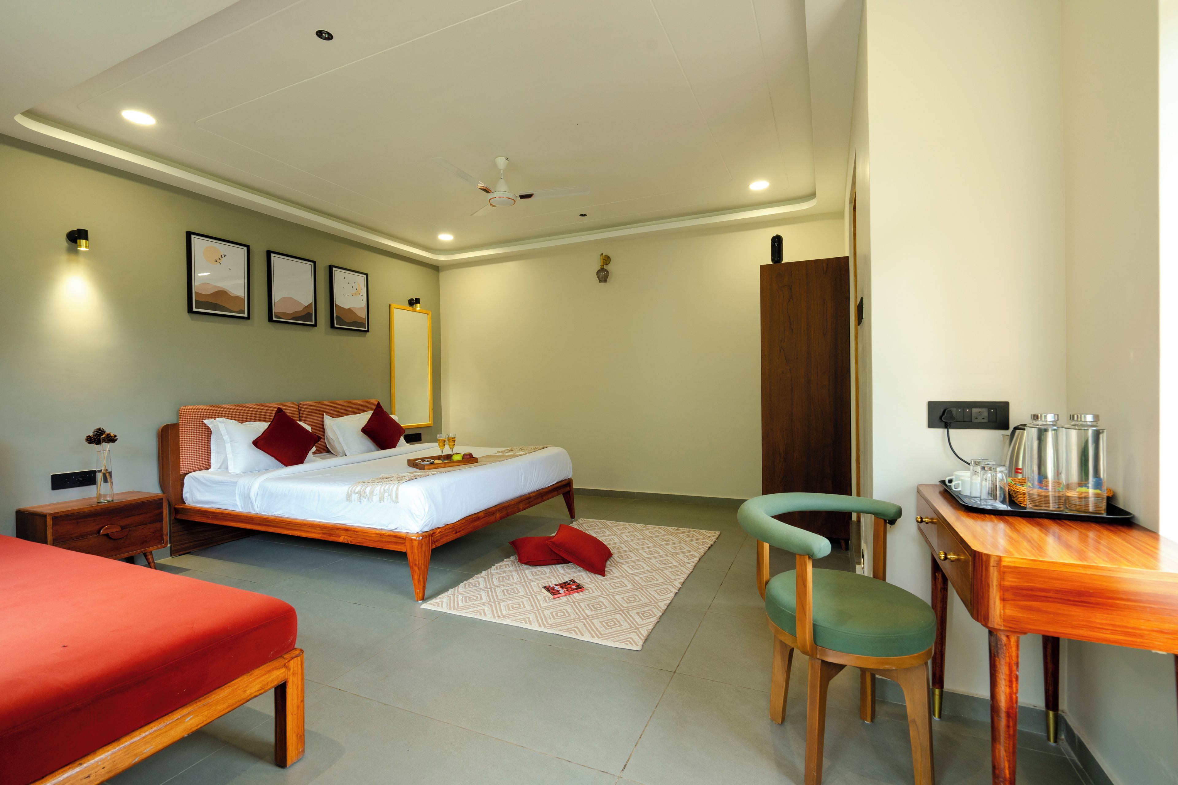 Luxury Double or Twin Room, Balcony, Mountain View | Desk, laptop workspace