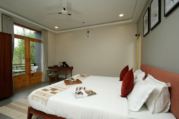 Superior Double Room, Balcony, Mountain View | Desk, laptop workspace