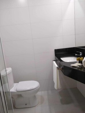 Bathroom - Vestena Hotel Indaial (Indaial)