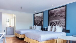 Room - Surestay Hotel By Best Western King City (King City)