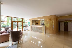 Lobby - Dana (Venus)