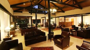 Lobby - The Fiji Orchid (Lautoka)