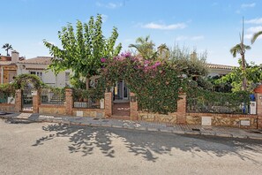 Exterior - Casa Buganvilla in Vélez with sea views, Wi-Fi, and air conditioning (Vélez-Málaga)