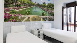 Kamer, 2 eenpersoonsbedden, gedeelde badkamer | Spa