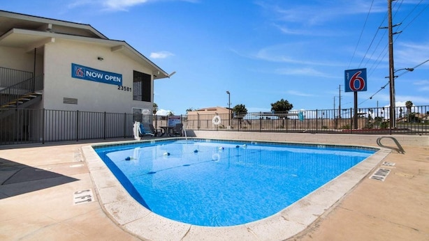 Pool - Motel6 Moreno Valley, CA - Perris (Moreno Valley)