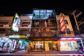 Unclassified image, 2 of 34, button - Kaen Hostel Pattaya (Pattaya)