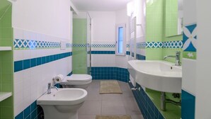 Bathroom - Apartments Florence - San Lorenzo Market (Florence)