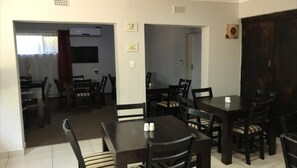 Unclassified image, 3 of 17, button - Amble Inn (Empangeni)