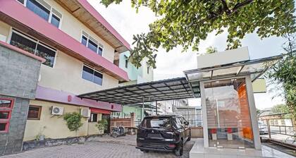 OYO 90487 Wisma Kuta Karang Baru