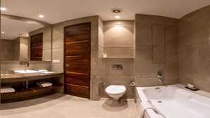Bathroom - Surestay Hotel By Best Western Model Town Amritsar (Tarn Taran)