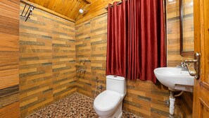 Bathroom - Blue Bay Beach Resort (Mahabalipuram)