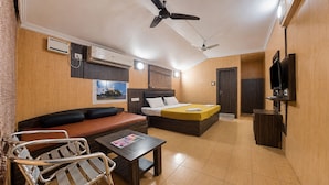 Deluxe Double Room | Free WiFi - Blue Bay Beach Resort (Mahabalipuram)