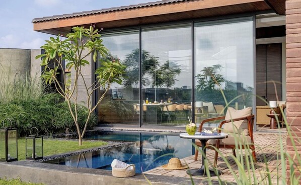 Ảnh chưa phân loại, 1 trong số 37 ảnh, nút