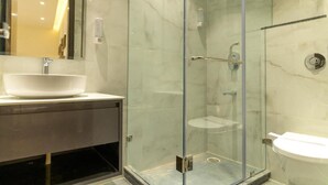 Bathroom - Stamps Golden Lagoon by Eight Continents (Amritsar)