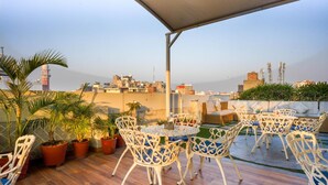 Outdoor dining - Stamps Golden Lagoon by Eight Continents (Amritsar)