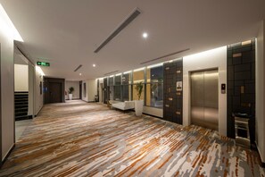 Ảnh chưa phân loại, 2 trong số 26 ảnh, nút