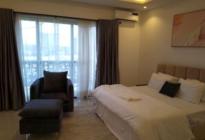 Room - Premium Stay Perfect Location Unforgettable Experience (Lekki)