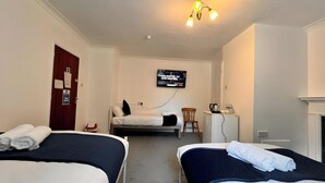 Room - High Trees Guest House Gatwick (Horley)