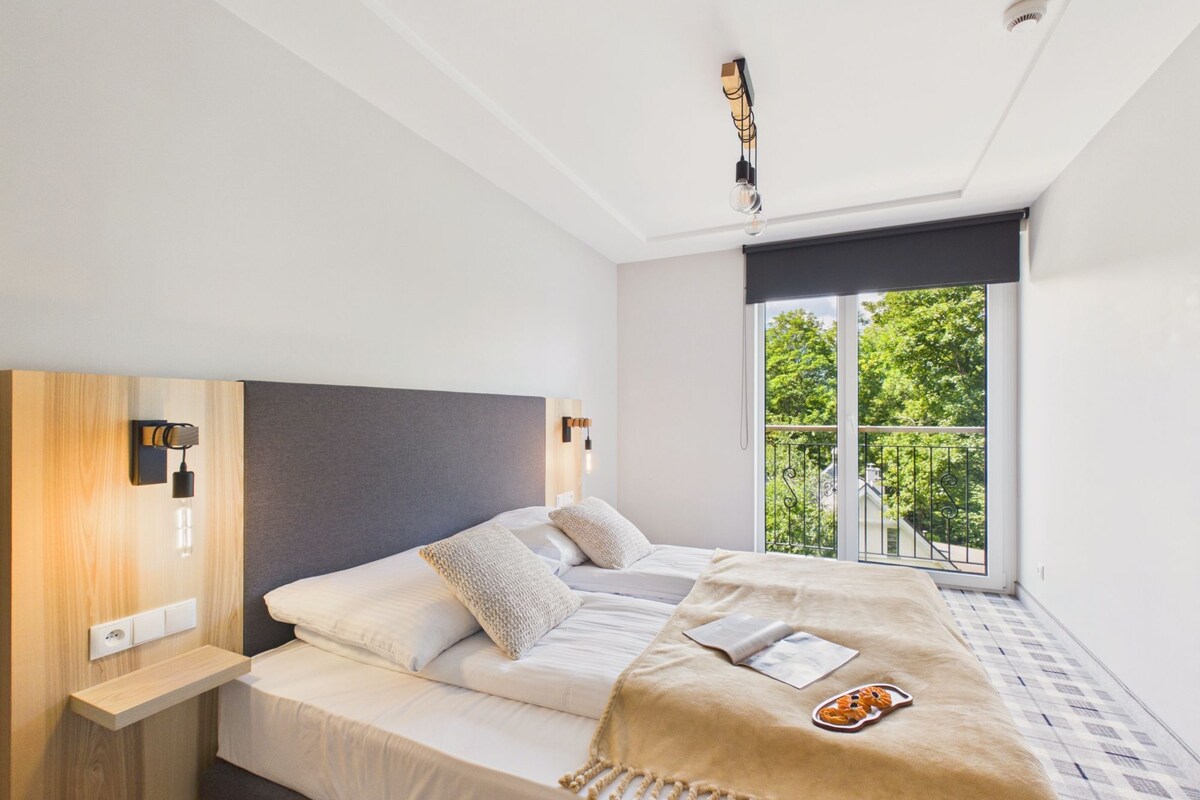 Standaard appartement, uitzicht op bergen | Een strijkplank/strijkijzer, gratis wifi, beddengoed