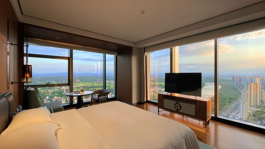 Grand Skylight International Hotel Xinfeng