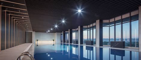 Una piscina techada