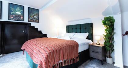 The Stanley Arms Hotel by Guestz