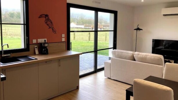 Interior - Vrbo Property (Maresville)