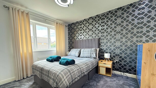 Unclassified image, 1 of 22, button - Big 4-Bedroom Home, Fully Equipped (Catcliffe)