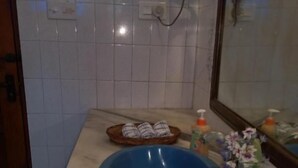 Bathroom - Savrupson Heritage Home (Jalandhar)