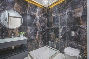 Apartment | Bathroom - Élégant Appartement 4 pièces à Gambetta  (Oran)