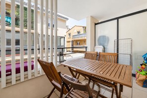 Outdoor dining - Douceur des Plages - à 2 pas de la plage (Le Grau-du-Roi)