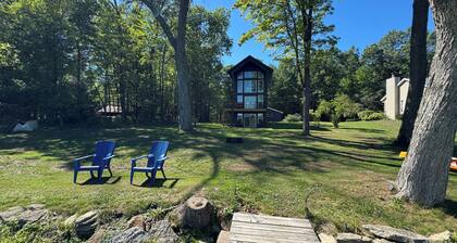 RiverBend Retreat offers a quiet get away. Located on the Peshtigo River.