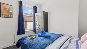 Room - Kensington Contractors Den (Liverpool)