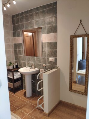 Unclassified image, 5 of 38, button - Vrbo Property (Los Navalucillos)