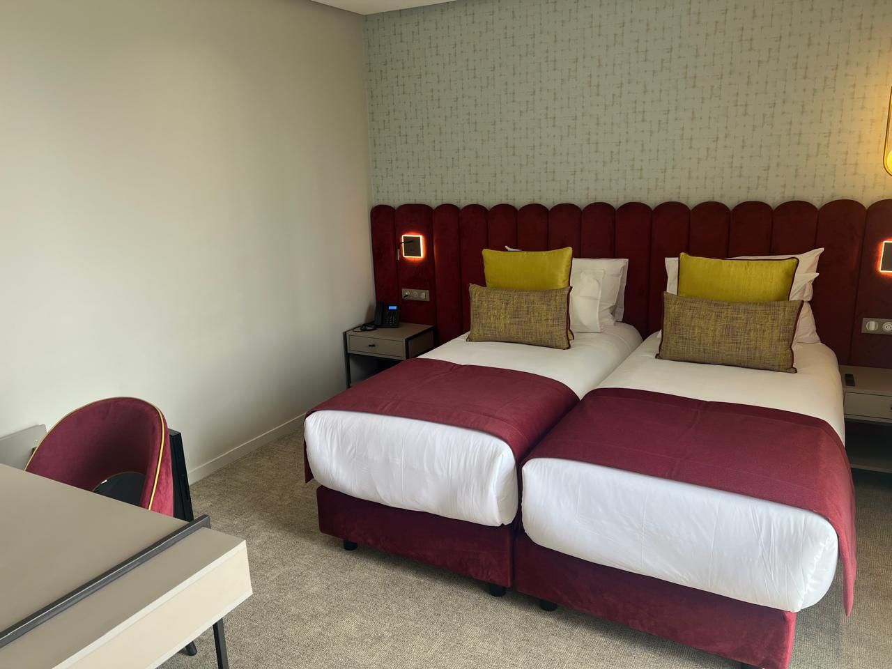 Double Room | In-room safe, desk, laptop workspace, blackout drapes