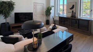 Living area - Vrbo Property (Albi)