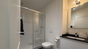 Bathroom - Vrbo Property (Albi)