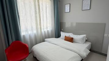 Iron/ironing board, WiFi, bed sheets