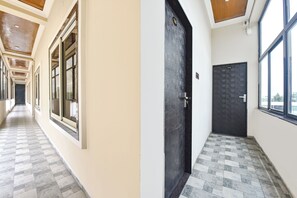 Unclassified image, 2 of 29, button - Fabhotel Choice Inn (Dr. Ambedkar Nagar)