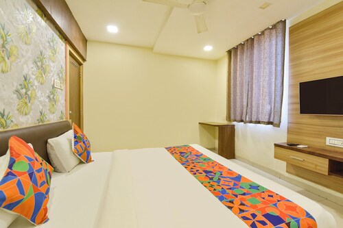 FabHotel D9