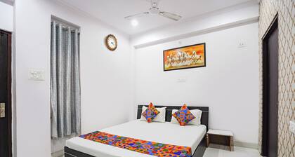 Fabhotel Golden Majestic