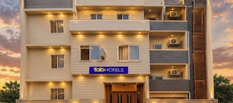 Fabhotel Golden Majestic