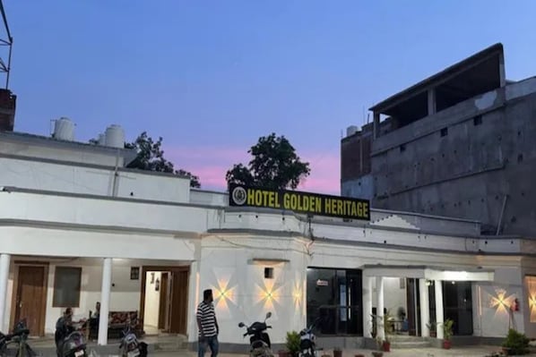 Exterior - Fabhotel Golden Heritage (Prayagraj)