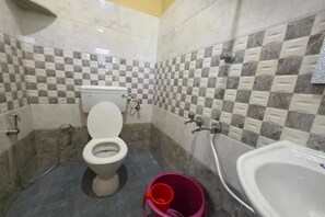 Bathroom - Fabhotel Blueberry Residency (Chennai)