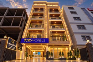 Front of property - Fabhotel Infinity Corporate Stay (Pune)